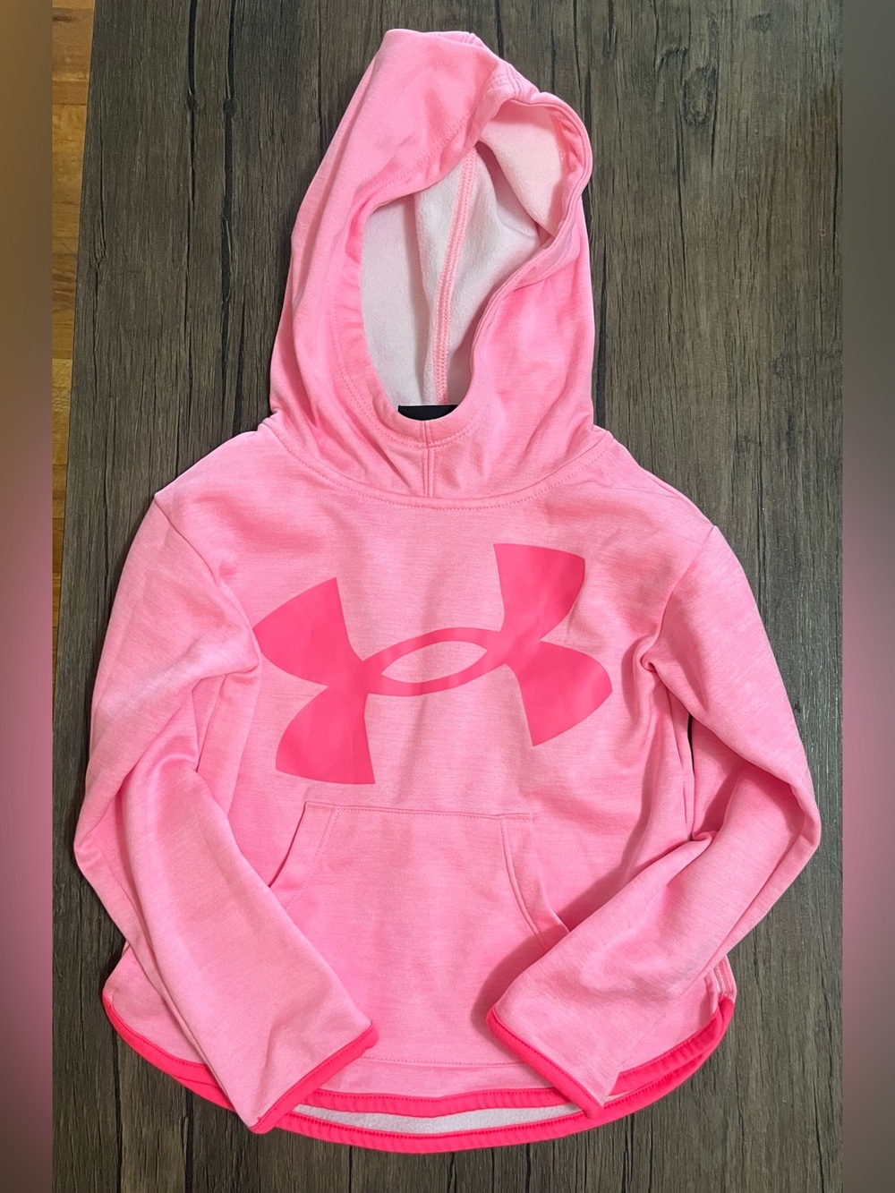 Under Armour Girls Pink Hooded Logo Pullover
Size 4